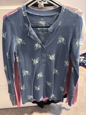 aerie Blue Floral Henley Waffle Knit Top